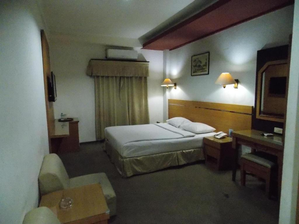 Puri Mega 3*