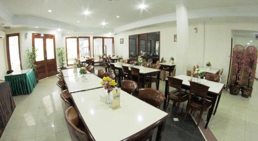 Hotel Puri Mega 3*